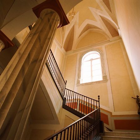 Palazzo Leuzzi B&B Ґалатоне Екстер'єр фото