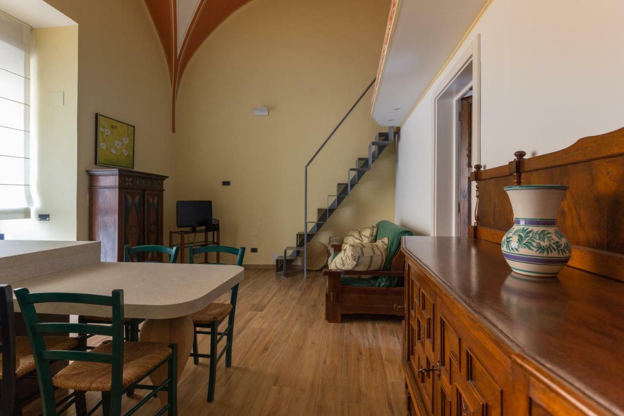 Palazzo Leuzzi B&B Ґалатоне Екстер'єр фото