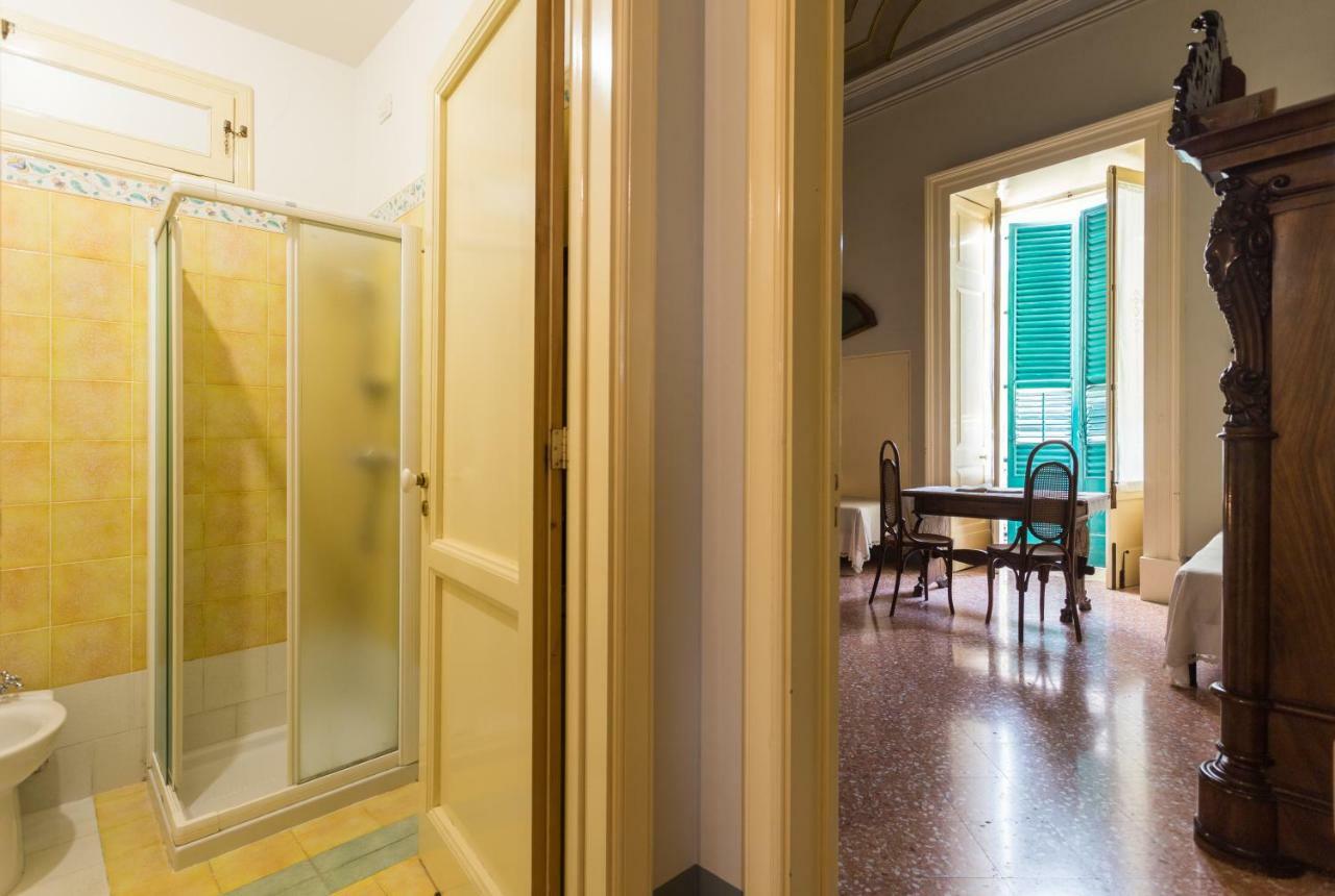 Palazzo Leuzzi B&B Ґалатоне Екстер'єр фото
