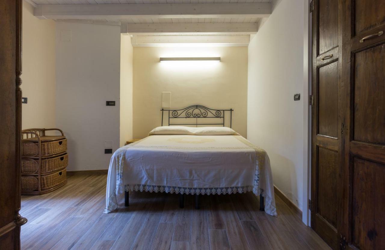 Palazzo Leuzzi B&B Ґалатоне Екстер'єр фото