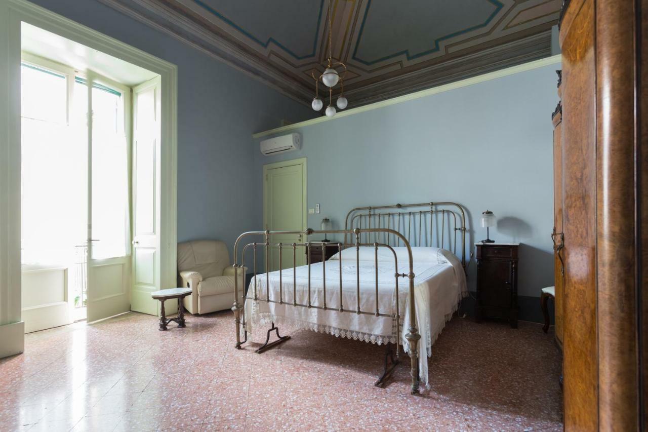 Palazzo Leuzzi B&B Ґалатоне Екстер'єр фото